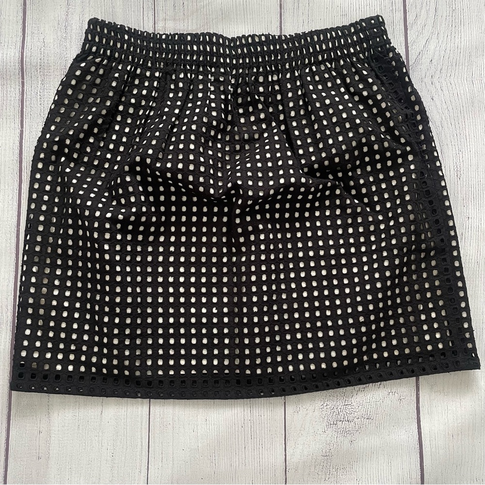 LOFT Black and Cream Elastic Waist Skirt Size Medium - Picture 2 of 7